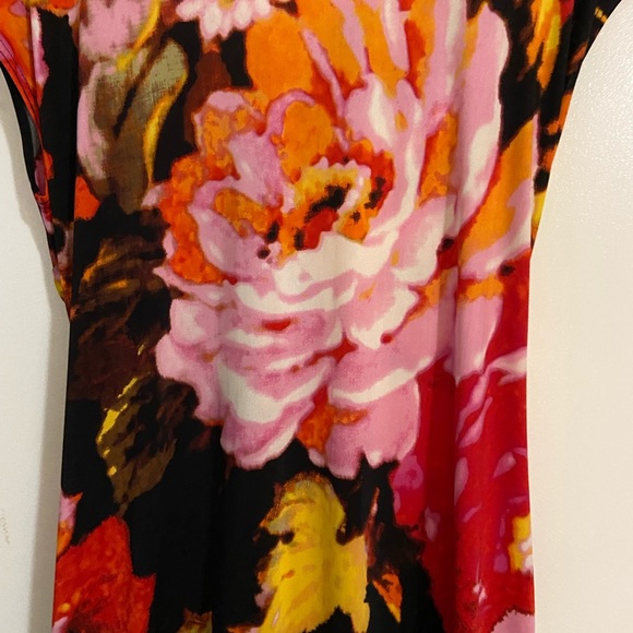 Dress - Picture 6 of 6